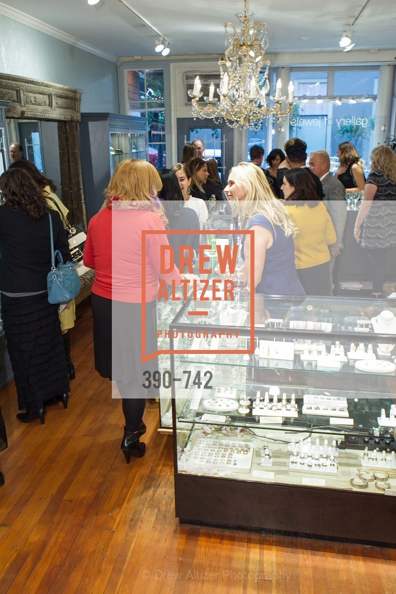 Atmosphere, LUXETIGERS & GALLERY OF JEWELS Benefit for Dress for Success, US, May 21st, 2015, Photo #390-742 Atmosphere, Photo #390-742
