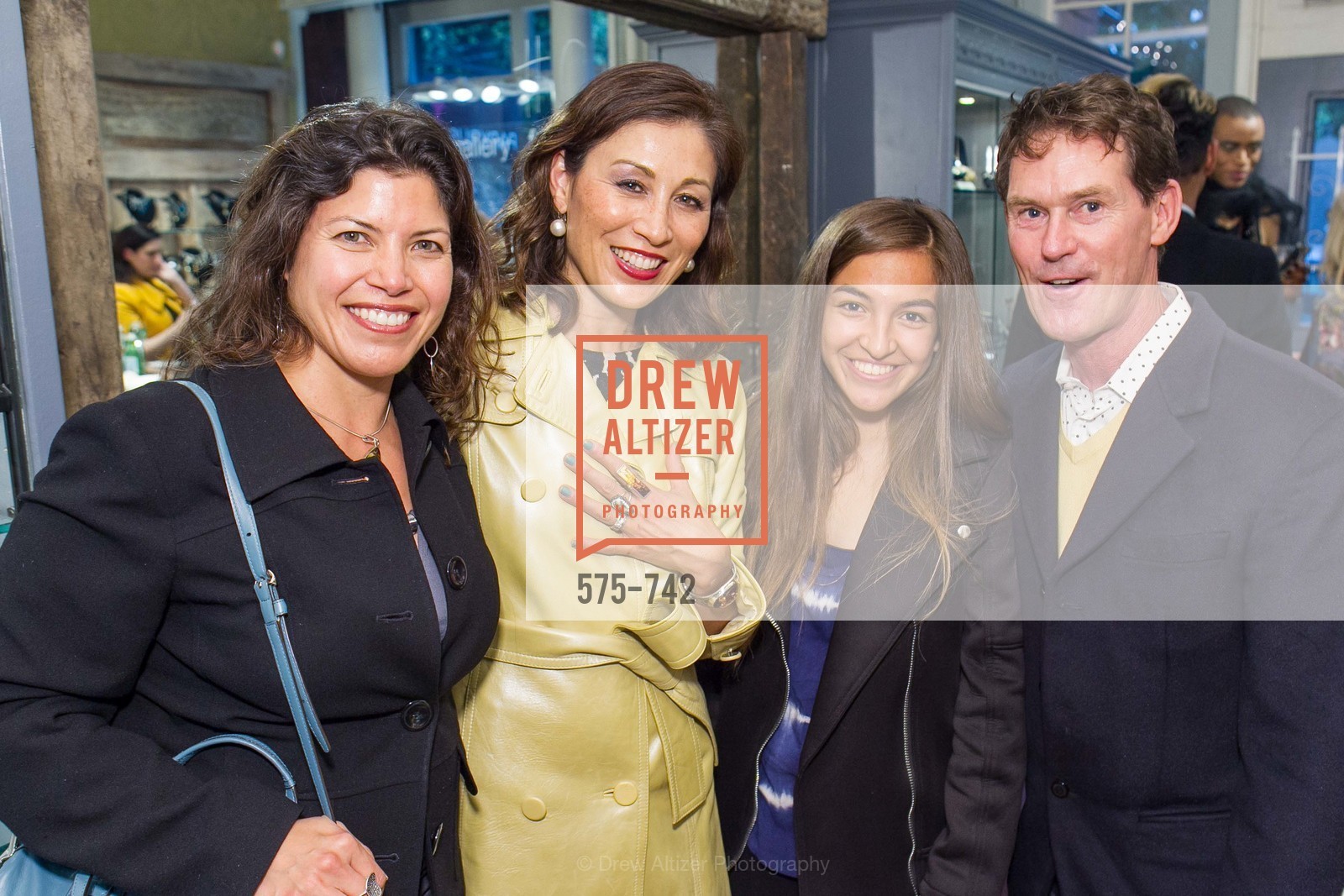 Alyssa Etzel, Michelle Pender, Emilie Rader, Ian Murray, LUXETIGERS & GALLERY OF JEWELS Benefit for Dress for Success, US, May 21st, 2015, Photo #575-742 Alyssa Etzel, Michelle Pender, Emilie Rader, Ian Murray, Photo #575-742