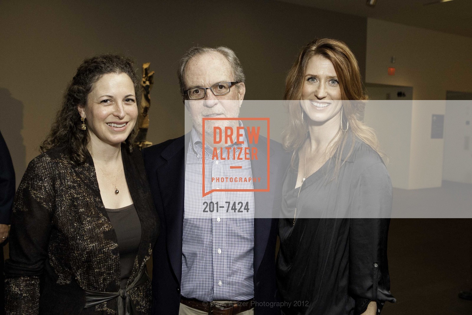 Christina Hellmich, Bob Wall, Margaret Rinkevich, Stephen De Staebler Exhibition Opening at the DE YOUNG MUSEUM, US, January 26th, 2012, Photo #201-7424 Christina Hellmich, Bob Wall, Margaret Rinkevich, Photo #201-7424
