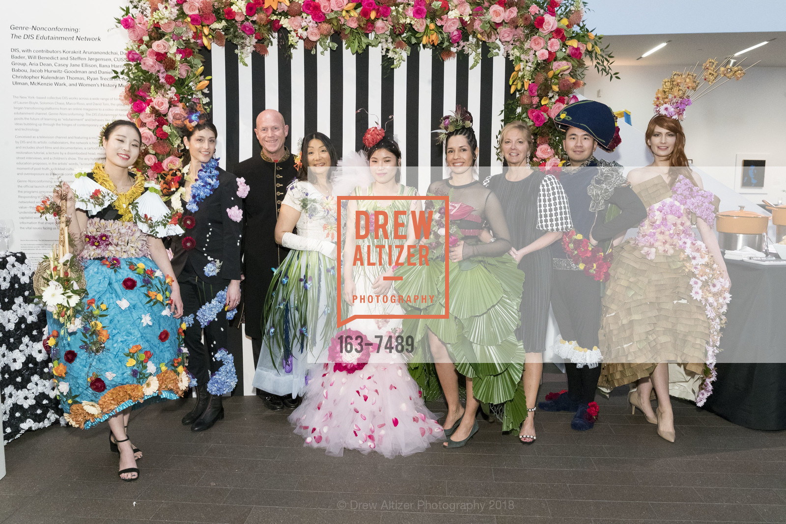 Dahee Han, Shari Wilk, Steven Brown, Lena Woo, Pora Yoou, Rosa Mendoza, Patty McCrary, Sam Lee, Natalia Wierzba, Bouquets to Art Gala 2018, de Young Museum. 50 Hagiwara Tea Garden Drive, San Francisco, CA 94118, March 12th, 2018, Photo #163-7489 Dahee Han, Shari Wilk, Steven Brown, Lena Woo, Pora Yoou, Rosa Mendoza, Patty McCrary, Sam Lee, Natalia Wierzba, Photo #163-7489