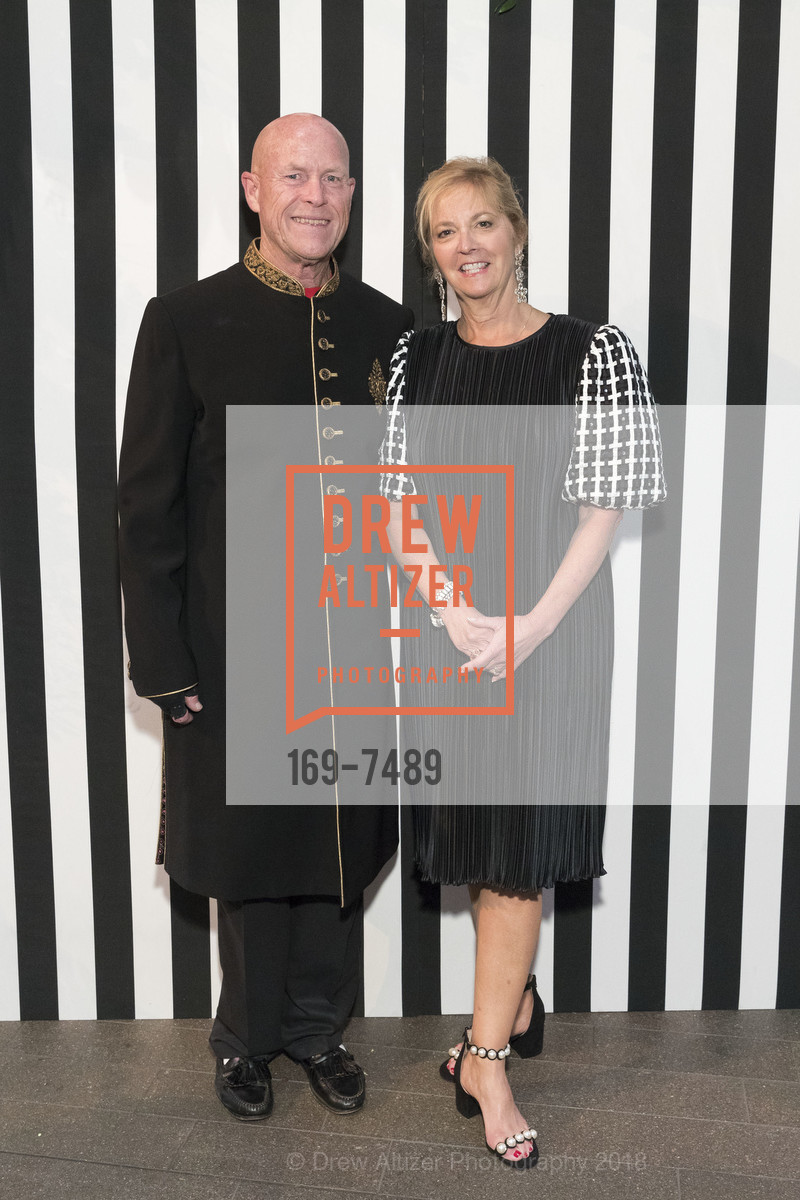 Steven Brown, Patty McCrary, Bouquets to Art Gala 2018, de Young Museum. 50 Hagiwara Tea Garden Drive, San Francisco, CA 94118, March 12th, 2018, Photo #169-7489 Steven Brown, Patty McCrary, Photo #169-7489