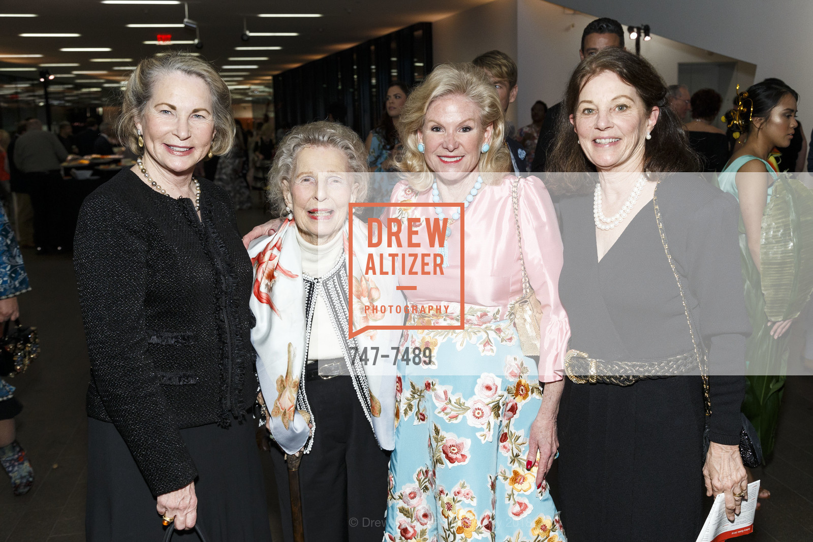 Vandy O'Reilly, Katharine Thompson, Dede Wilsey, Dari Metwright, Bouquets to Art Gala 2018, de Young Museum. 50 Hagiwara Tea Garden Drive, San Francisco, CA 94118, March 12th, 2018, Photo #747-7489 Vandy O'Reilly, Katharine Thompson, Dede Wilsey, Dari Metwright, Photo #747-7489