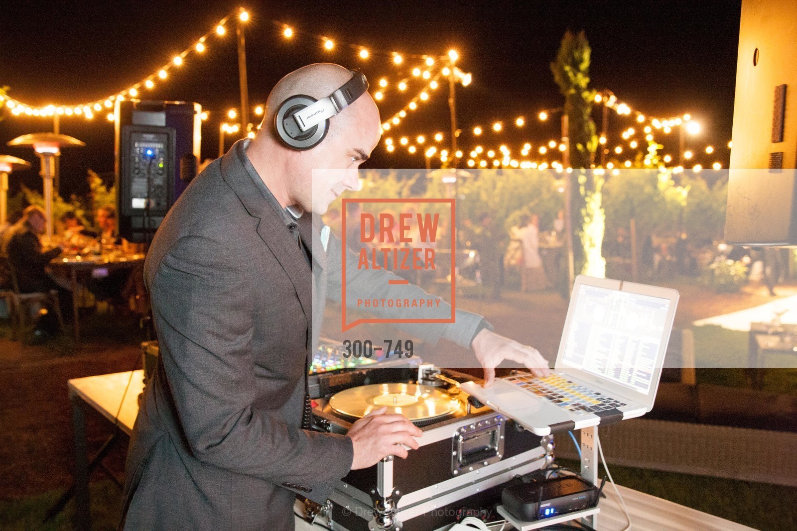 DJ Mike Mason, PETER COPPING Meets and Greets OSCAR DELA RENTA Clients and Associates at NEIMAN MARCUS, US, May 23rd, 2015,Drew Altizer, Drew Altizer Photography, full-service agency, private events, San Francisco photographer, photographer california