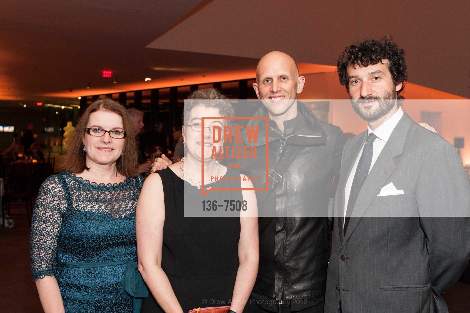 Cristina Franchi, Francesca Franchi, Wayne McGregor, Photo #136-7508