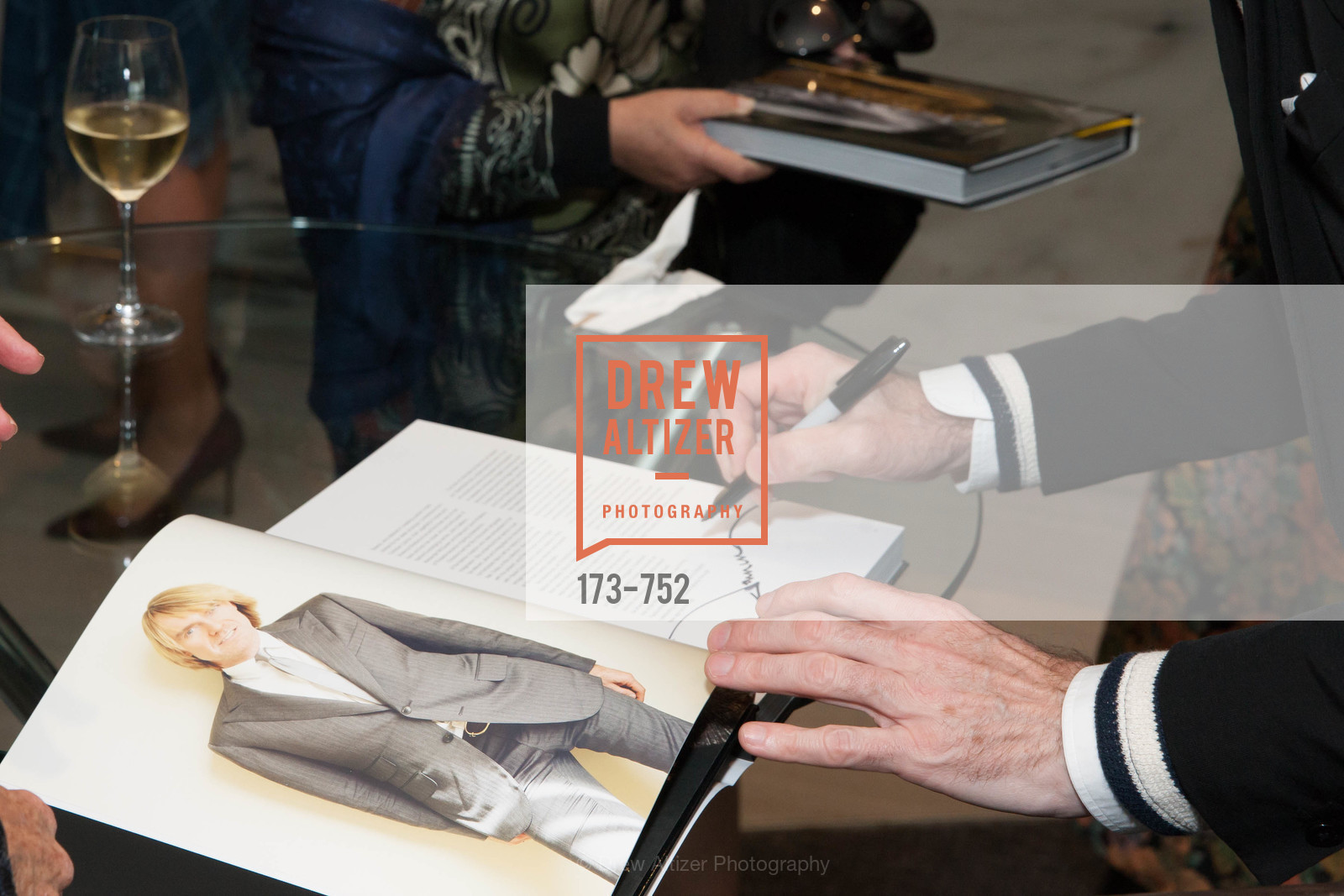 Atmosphere, Electric Fashion Book Signing with Christine Suppes & Ken Downing at THE ROTUNDA, NEIMAN MARCUS, Neiman Marcus, Rotunda, May 27th, 2015,Drew Altizer, Drew Altizer Photography, full-service agency, private events, San Francisco photographer, photographer california