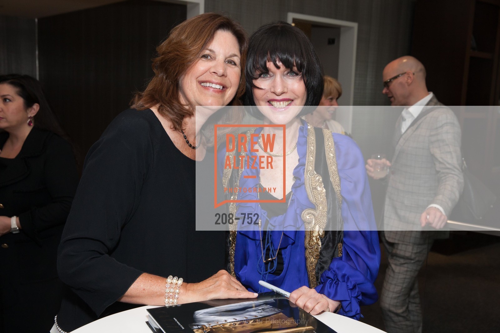 Joan Love, Christine Suppes, Electric Fashion Book Signing with Christine Suppes & Ken Downing at THE ROTUNDA, NEIMAN MARCUS, Neiman Marcus, Rotunda, May 27th, 2015, Photo #208-752 Joan Love, Christine Suppes, Photo #208-752