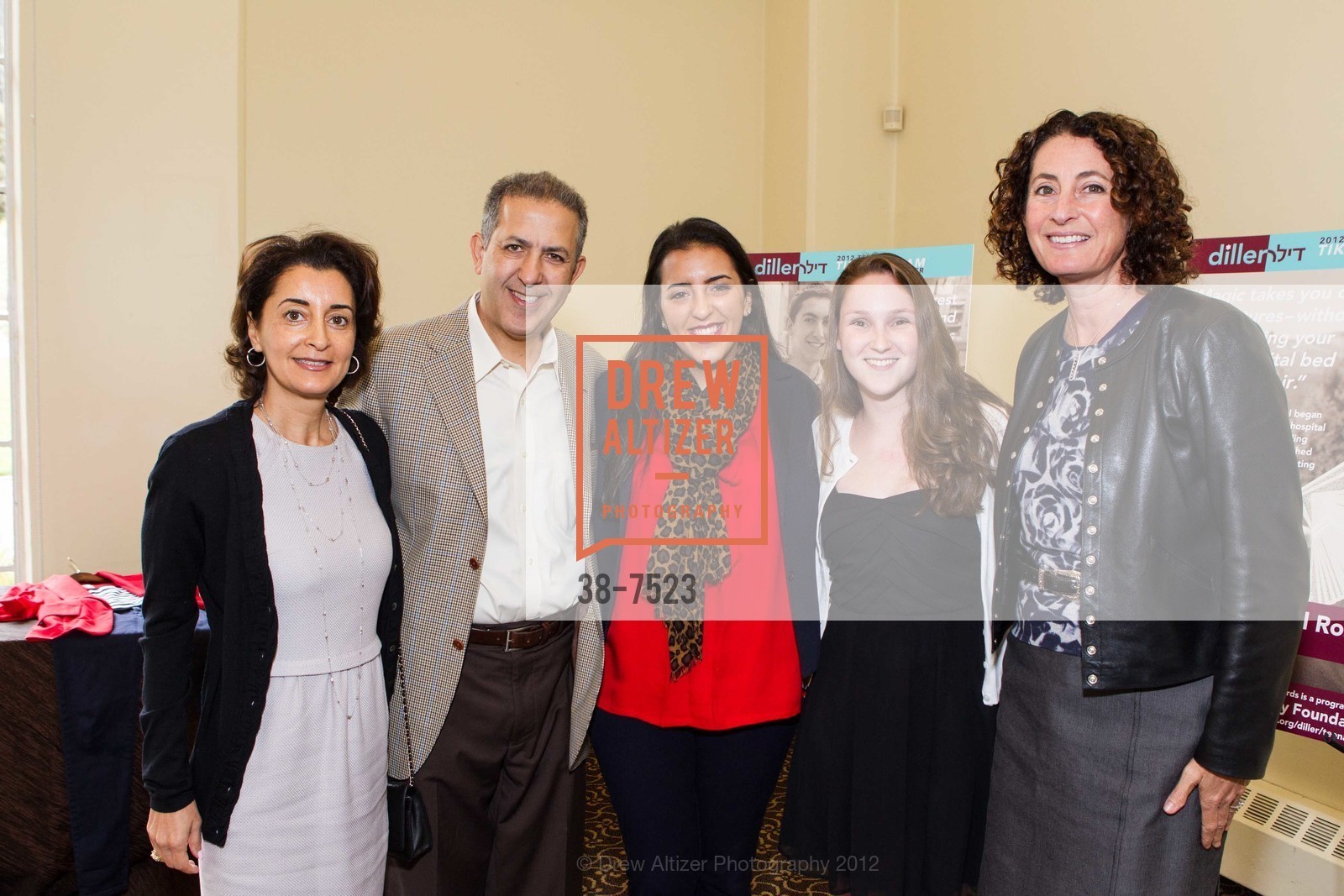 Afassaneh Yousefzadeh, Faramarz Yousefzadeh, Michelle Yousefzadeh, Casey Robbins, Amy Rabbino, DILLER Teen Tikkun Olam Awards Luncheon, US, August 20th, 2012, Photo #38-7523 Afassaneh Yousefzadeh, Faramarz Yousefzadeh, Michelle Yousefzadeh, Casey Robbins, Amy Rabbino, Photo #38-7523