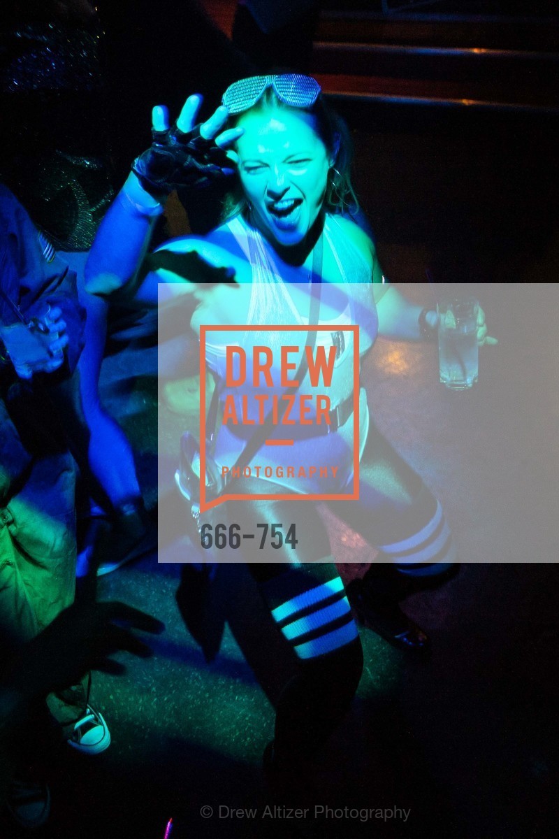 Atmosphere, SPINSTERS OF SAN FRANCISCO Party Like It's 1985 Charity Party, US, Fort One Bar & Lounge. 2801 Leavenworth St, May 30th, 2015,Drew Altizer, Drew Altizer Photography, full-service agency, private events, San Francisco photographer, photographer california