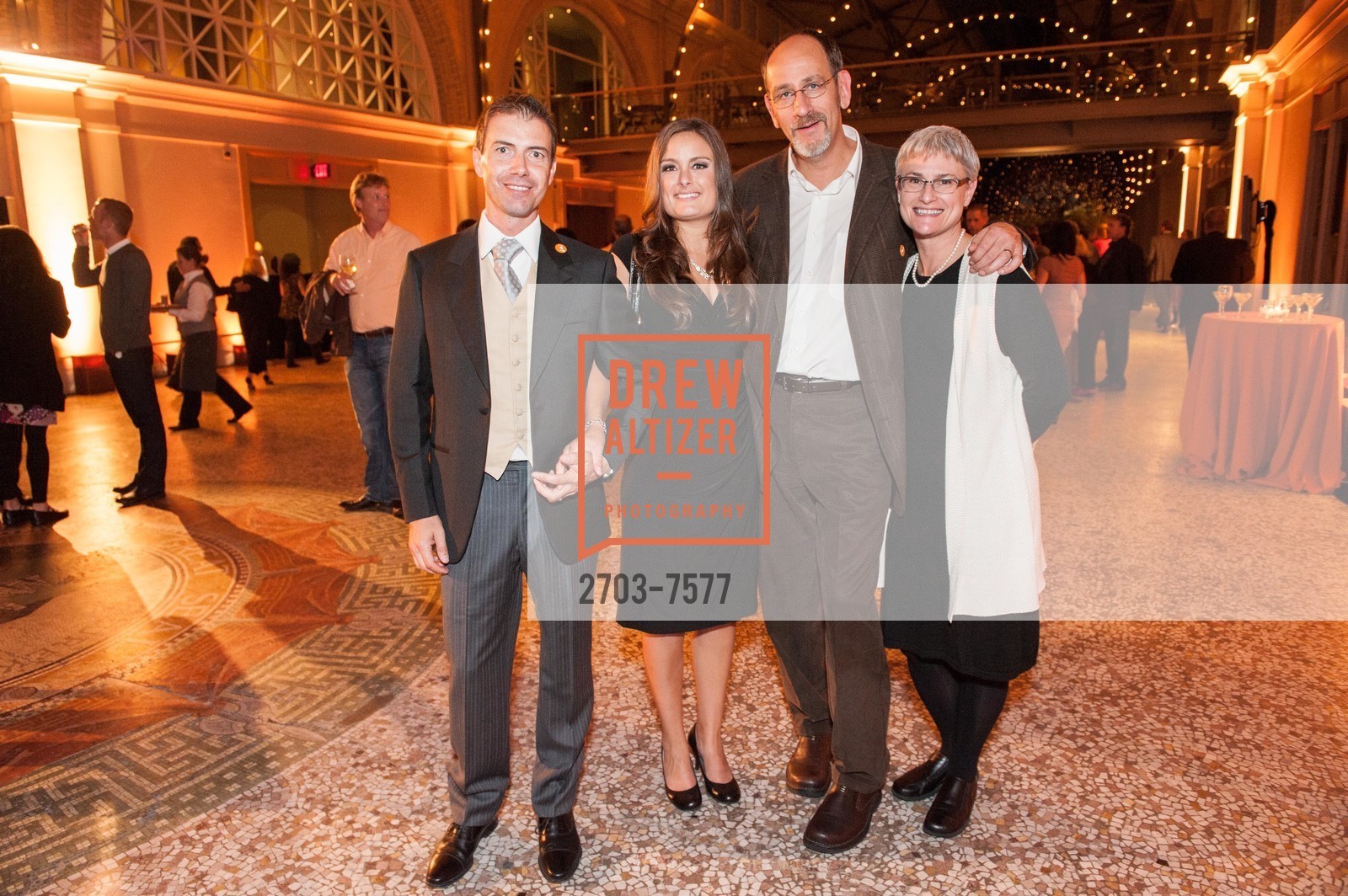 Sebastian Bariani, Lindsay Bariani, Tom Dawson, Kathy Wade, Photo #2703-7577