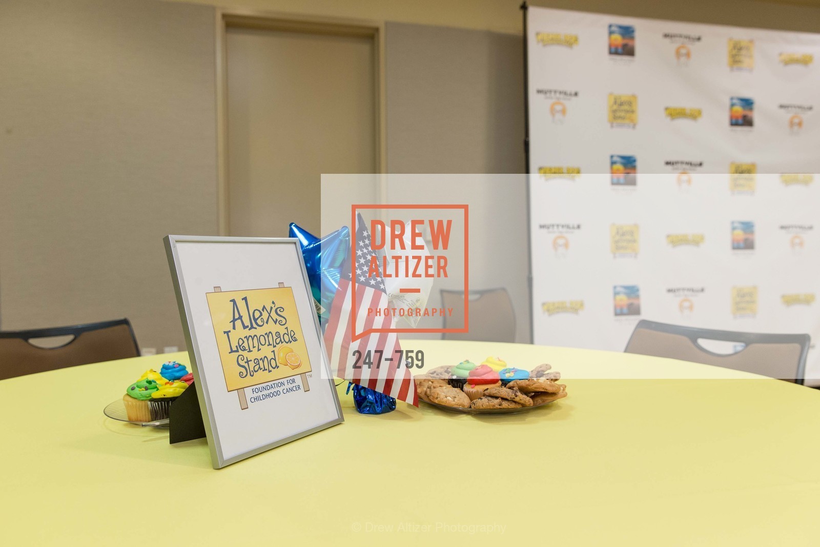 Atmosphere, WEINER DOG, The Movie, Screening, The Vogue Theater. 3290 Sacramento St, June 1st, 2015,Drew Altizer, Drew Altizer Photography, full-service agency, private events, San Francisco photographer, photographer california
