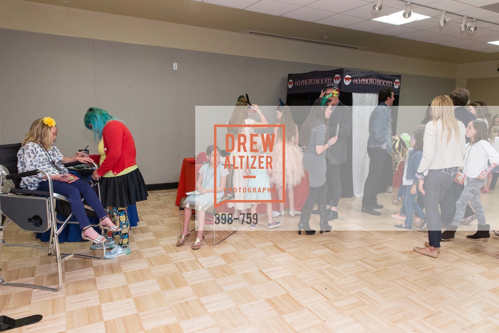 Atmosphere, WEINER DOG, The Movie, Screening, The Vogue Theater. 3290 Sacramento St, June 1st, 2015,Drew Altizer, Drew Altizer Photography, full-service agency, private events, San Francisco photographer, photographer california