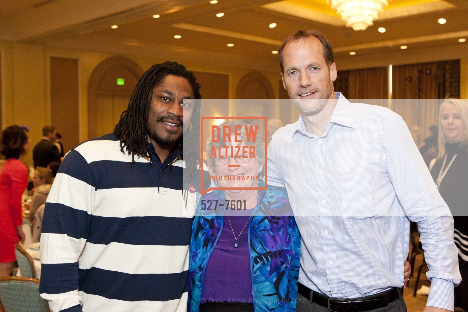 Marshawn Lynch, Donna Hitchens, Doug Hendrickson, SFCASA's Annual Fostering Change - The Power of One, US, May 16th, 2012, Photo #527-7601 Marshawn Lynch, Donna Hitchens, Doug Hendrickson, Photo #527-7601