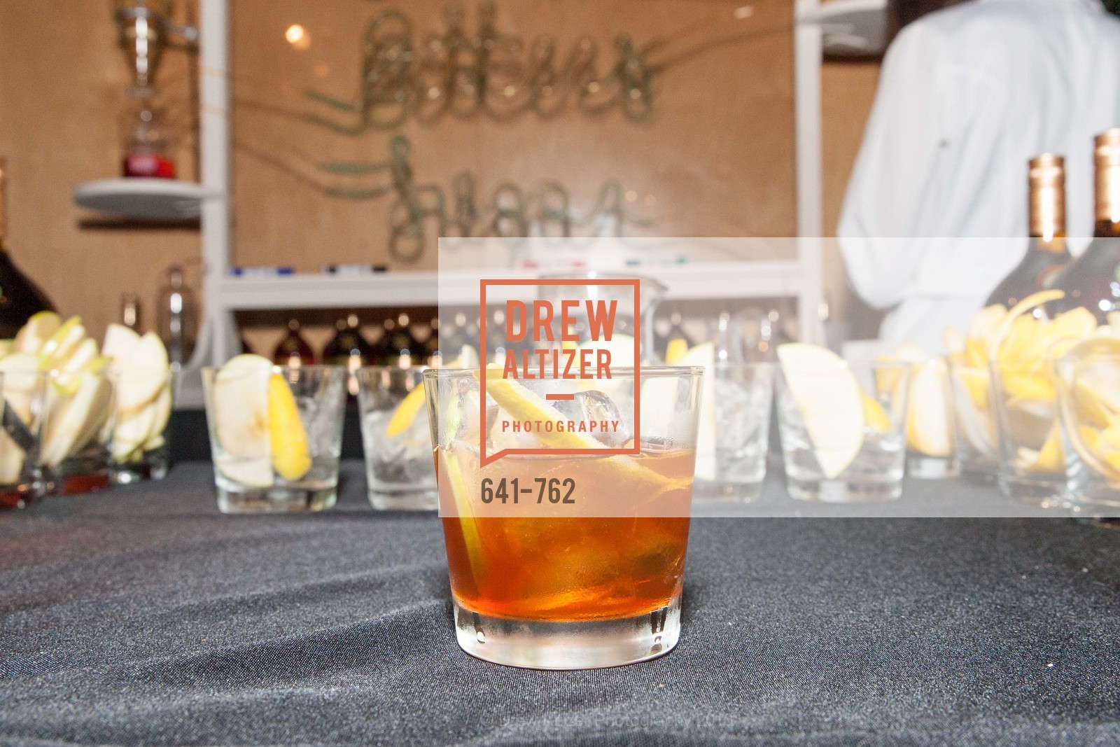 Atmosphere, The 2016 Exploratorium Science of Cocktails, Exploratorium. Pier 15, January 22nd, 2016,Drew Altizer, Drew Altizer Photography, full-service agency, private events, San Francisco photographer, photographer california