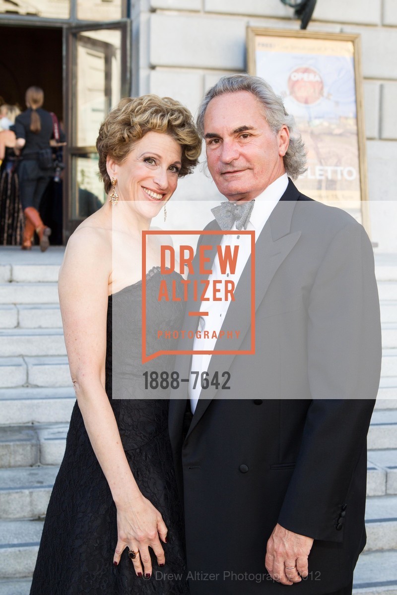 Susan Zetzer, Bruce Thom, OPERA BALL 2012 Notte di Spendore: A 90th Anniversary Celebration Arrivals, San Francisco City Hall. 1 Dr. Carlton B. Goodlett Place, September 7th, 2012, Photo #1888-7642 Susan Zetzer, Bruce Thom, Photo #1888-7642