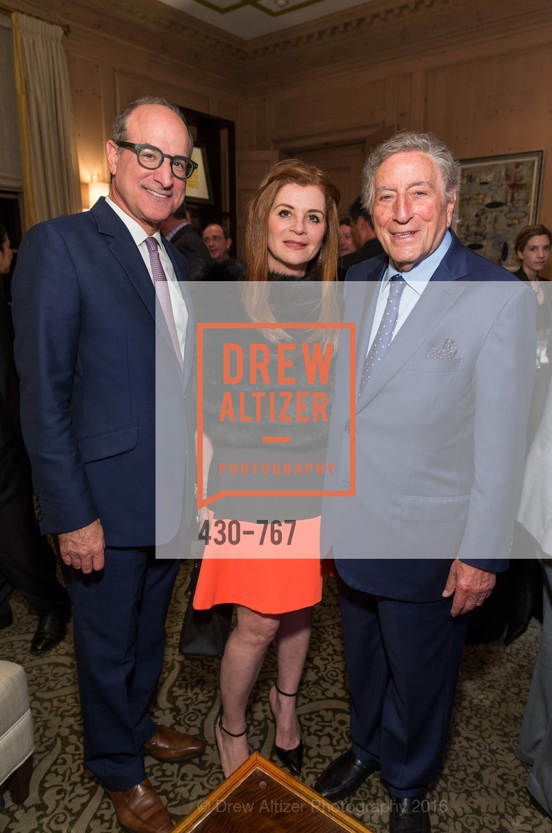 Victor Makras, Farah Makras, Tony Bennett, Photo #430-767