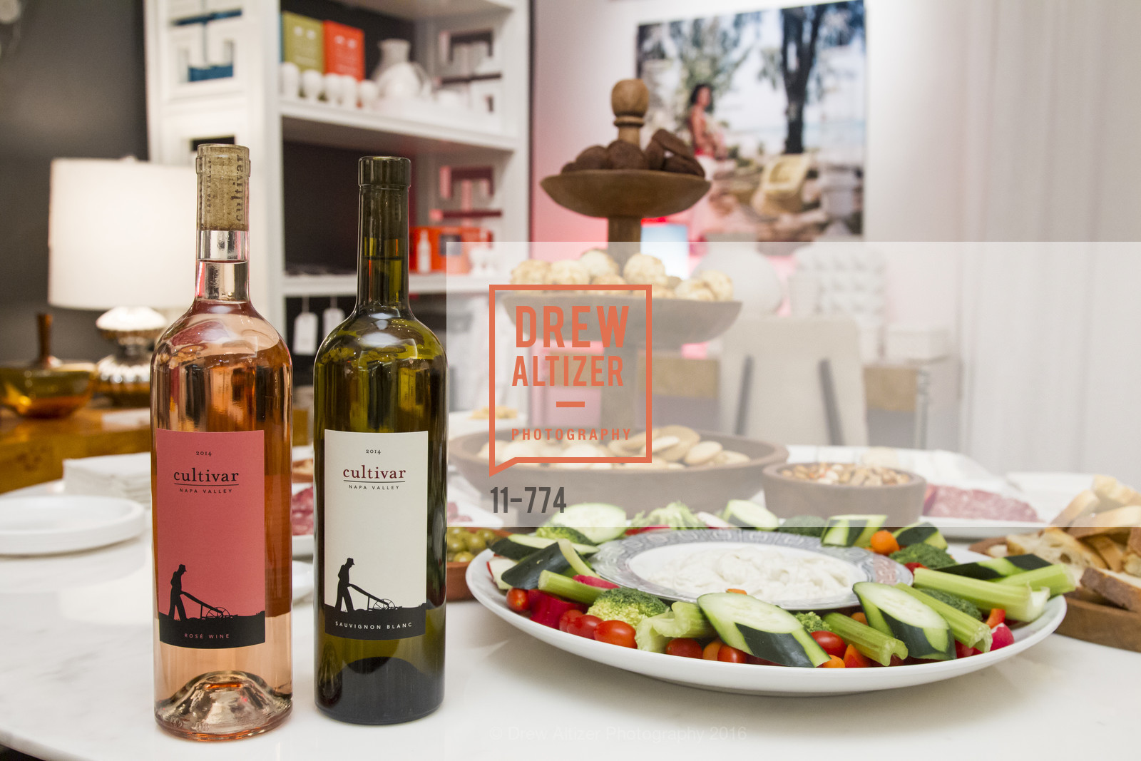 Atmosphere, Jonathan Adler Sip & Shop with Cultivar Wine & The JetSetting Fashionista, Jonathan Adler Store. 2133 Fillmore Street SF, CA, January 28th, 2016,Drew Altizer, Drew Altizer Photography, full-service agency, private events, San Francisco photographer, photographer california
