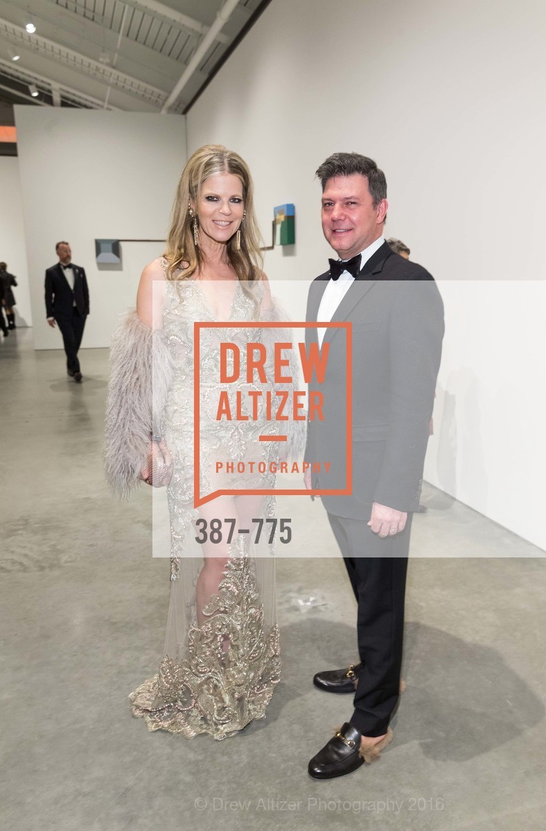 Yvonne Force-Villareal, Leo Villareal, UC Berkeley Art Museum & Pacific Film Archive Gala, UC Berkeley. 2120 Oxford Street, January 28th, 2016, Photo #387-775 Yvonne Force-Villareal, Leo Villareal, Photo #387-775