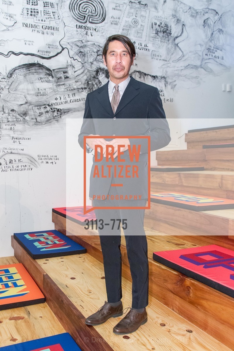 Barry McGee, UC Berkeley Art Museum & Pacific Film Archive Gala, UC Berkeley. 2120 Oxford Street, January 28th, 2016, Photo #3113-775 Barry McGee, Photo #3113-775