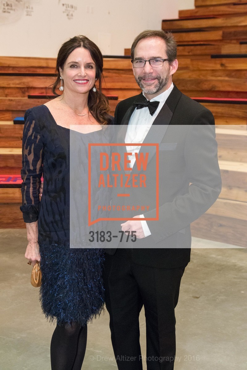 Carla Crane, Larry Rinder, UC Berkeley Art Museum & Pacific Film Archive Gala, UC Berkeley. 2120 Oxford Street, January 28th, 2016, Photo #3183-775 Carla Crane, Larry Rinder, Photo #3183-775