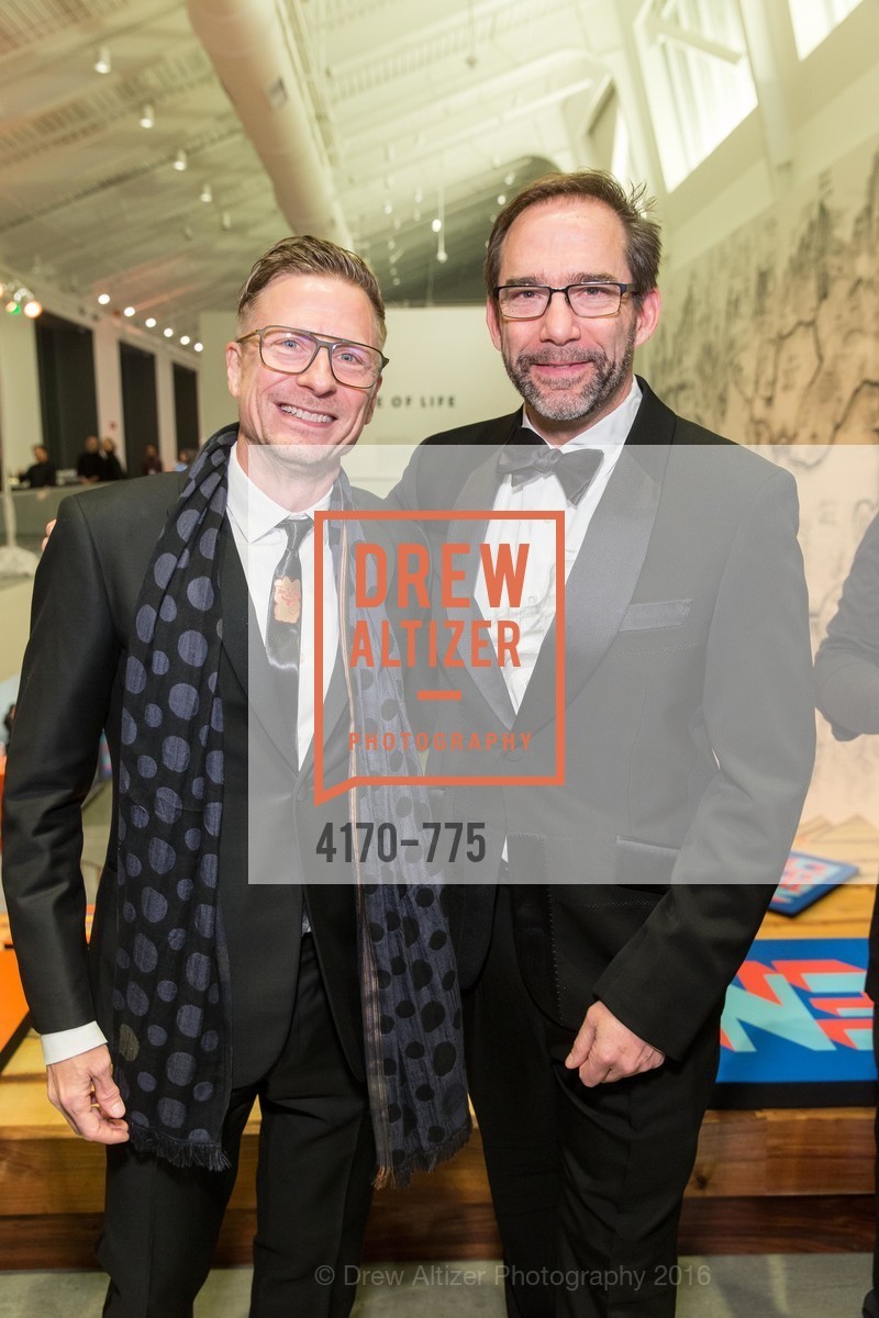 Charles Renfro, Larry Rinder, UC Berkeley Art Museum & Pacific Film Archive Gala, UC Berkeley. 2120 Oxford Street, January 28th, 2016, Photo #4170-775 Charles Renfro, Larry Rinder, Photo #4170-775