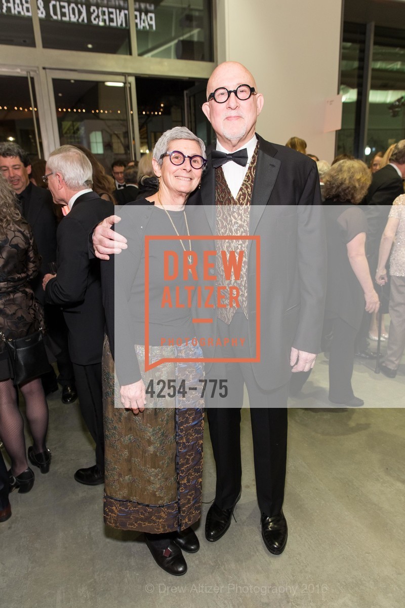 Marion Brenner, Robert Shimshak, UC Berkeley Art Museum & Pacific Film Archive Gala, UC Berkeley. 2120 Oxford Street, January 28th, 2016, Photo #4254-775 Marion Brenner, Robert Shimshak, Photo #4254-775
