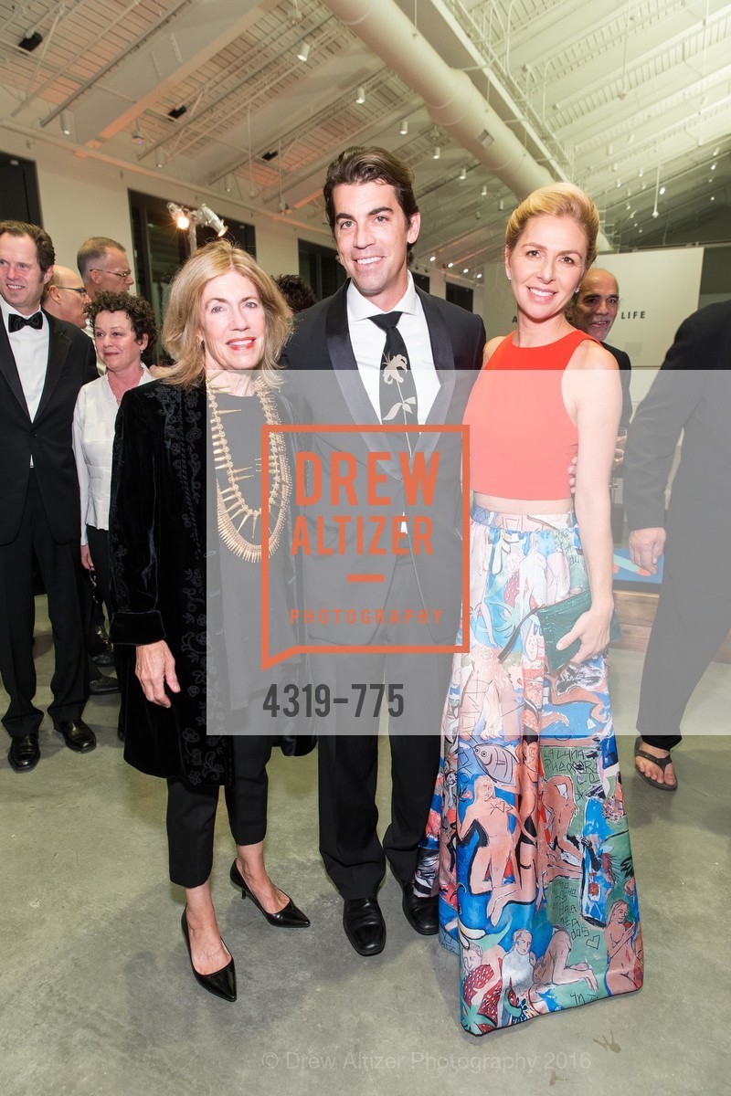 Cathy Topham, Ned Topham, Rachel Topham, UC Berkeley Art Museum & Pacific Film Archive Gala, UC Berkeley. 2120 Oxford Street, January 28th, 2016, Photo #4319-775 Cathy Topham, Ned Topham, Rachel Topham, Photo #4319-775