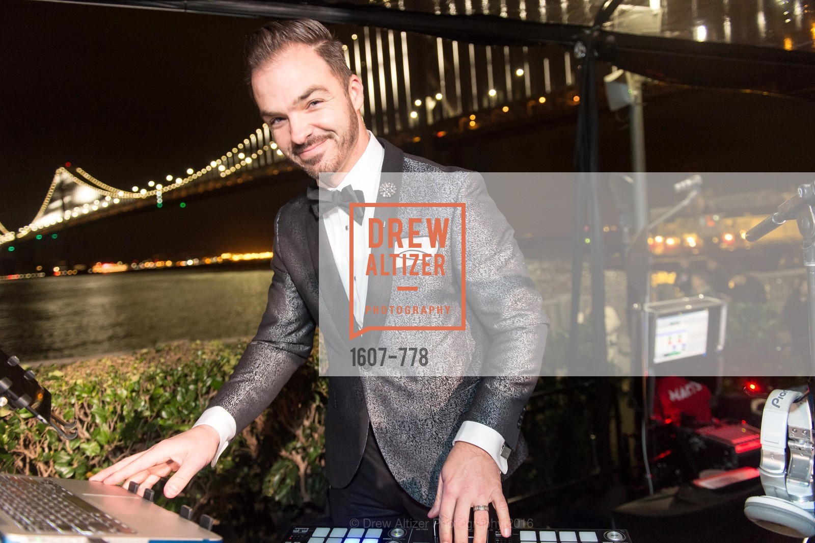 DJ Cory Live, The Bay Lights Grand Relighting Celebration, Epic Steakhouse. 369 The Embarcadero, January 29th, 2016,Drew Altizer, Drew Altizer Photography, full-service agency, private events, San Francisco photographer, photographer california