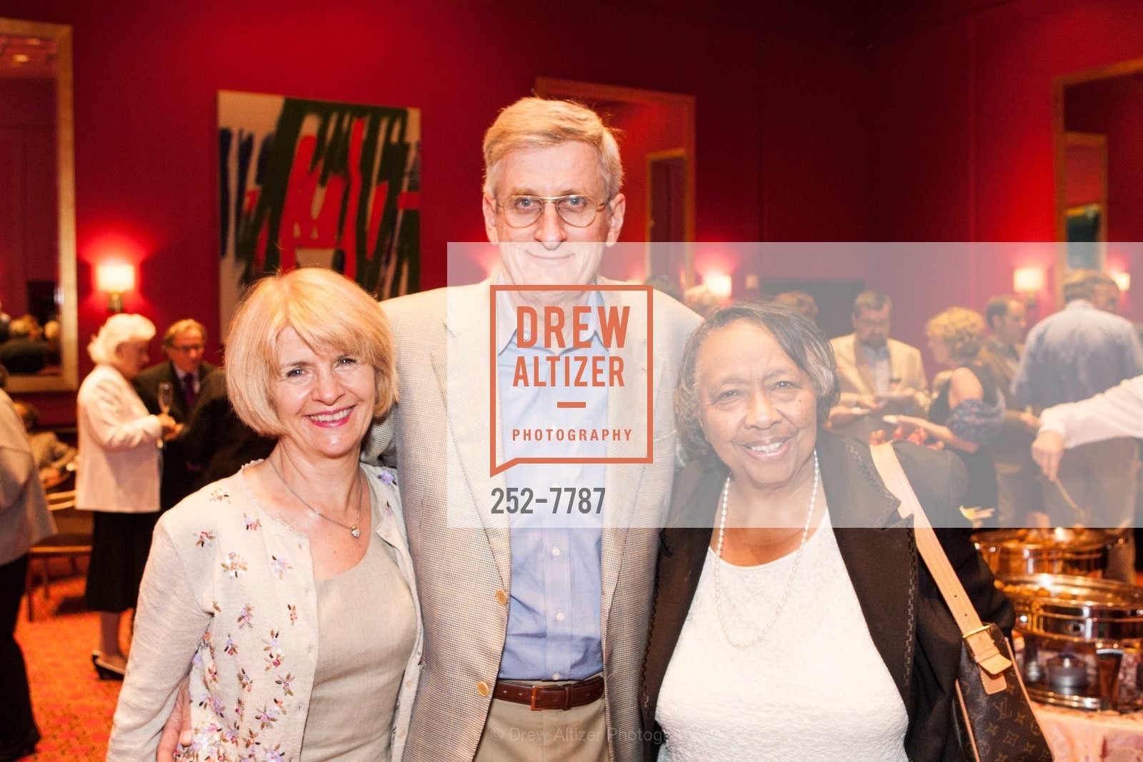 Annette Campbell-White, Ruedi Naumann-Etienne, Sylvia Lindsey, MEROLA Distinguished Alumni Award Ceremony for Susan Graham, US, July 14th, 2012, Photo #252-7787 Annette Campbell-White, Ruedi Naumann-Etienne, Sylvia Lindsey, Photo #252-7787