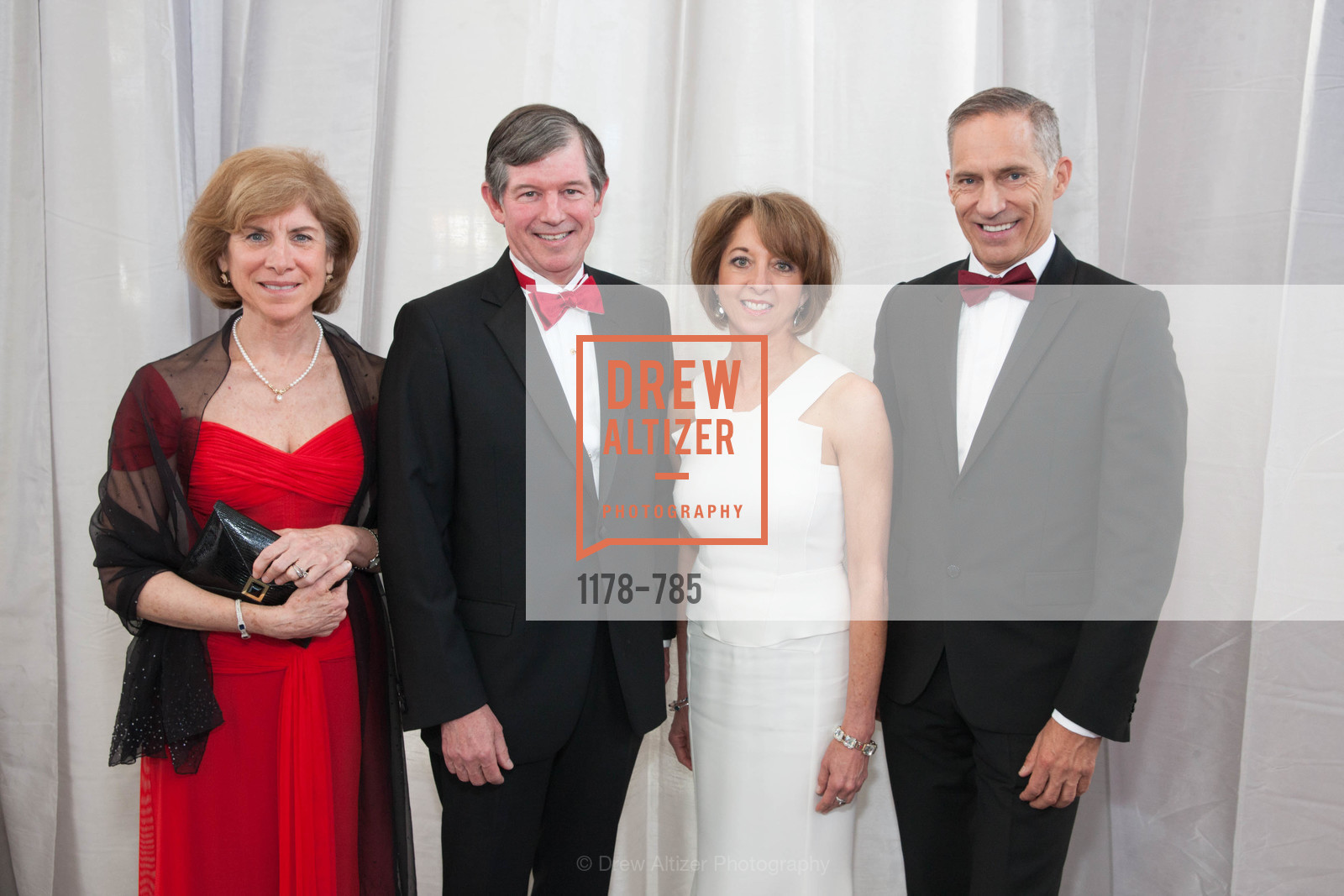 Gail McGovern, Anthony Earley, Teresa Briggs, Mark Cloutier, 2015 RED CROSS Gala, US, April 12th, 2015, Photo #1178-785 Gail McGovern, Anthony Earley, Teresa Briggs, Mark Cloutier, Photo #1178-785