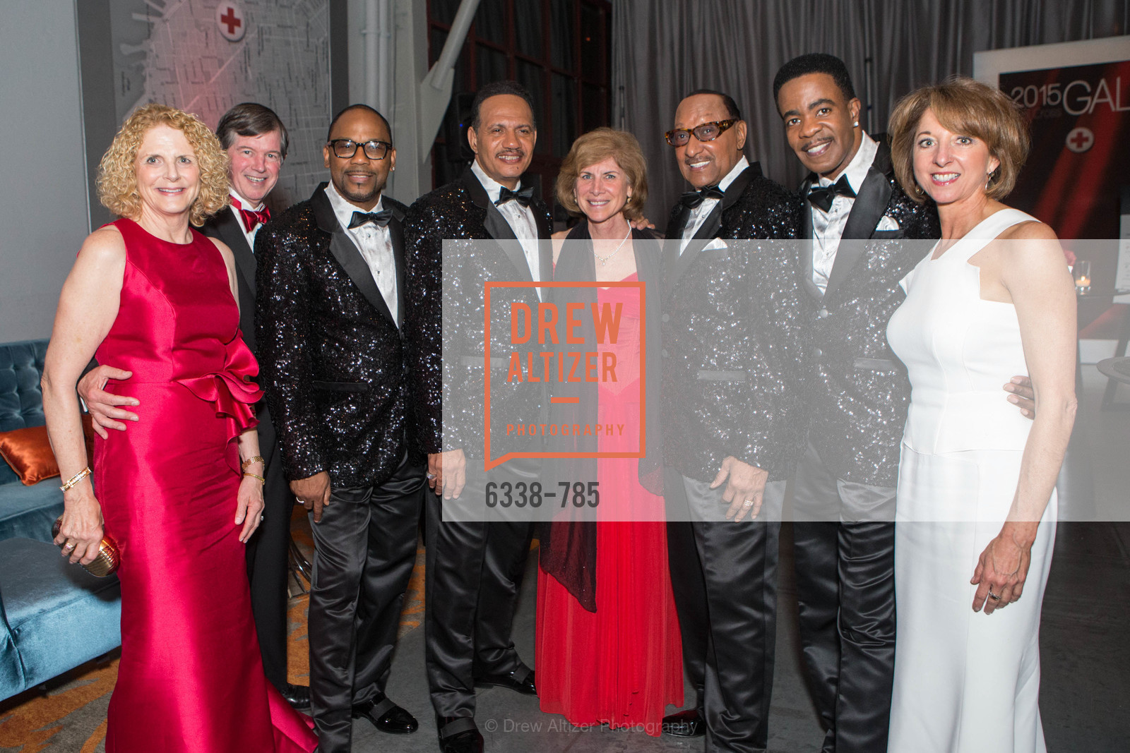 Sarah Earley, Anthony Earley, Lawrence Payton, Ronnie McNair, Gail McGovern, Duke Fakir, Spike Bonhart, Teresa Briggs, 2015 RED CROSS Gala, US, April 12th, 2015, Photo #6338-785 Sarah Earley, Anthony Earley, Lawrence Payton, Ronnie McNair, Gail McGovern, Duke Fakir, Spike Bonhart, Teresa Briggs, Photo #6338-785