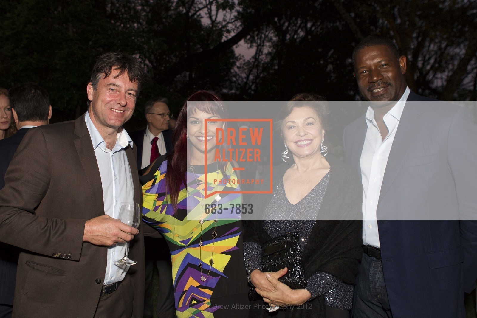 Gus Christie, Danielle de Niese, Maria Manetti Shrem, Dennis Haysbert, FESTIVAL DEL SOLE Dinner at Wolf Family Vineyards, US, July 14th, 2012, Photo #683-7853 Gus Christie, Danielle de Niese, Maria Manetti Shrem, Dennis Haysbert, Photo #683-7853