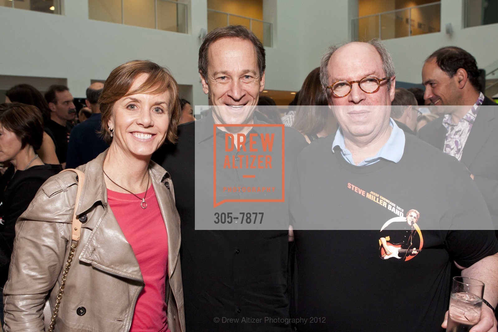Carrie Schwab Pomerantz, Gary Pomerantz, Doug Kahn, Photo #305-7877