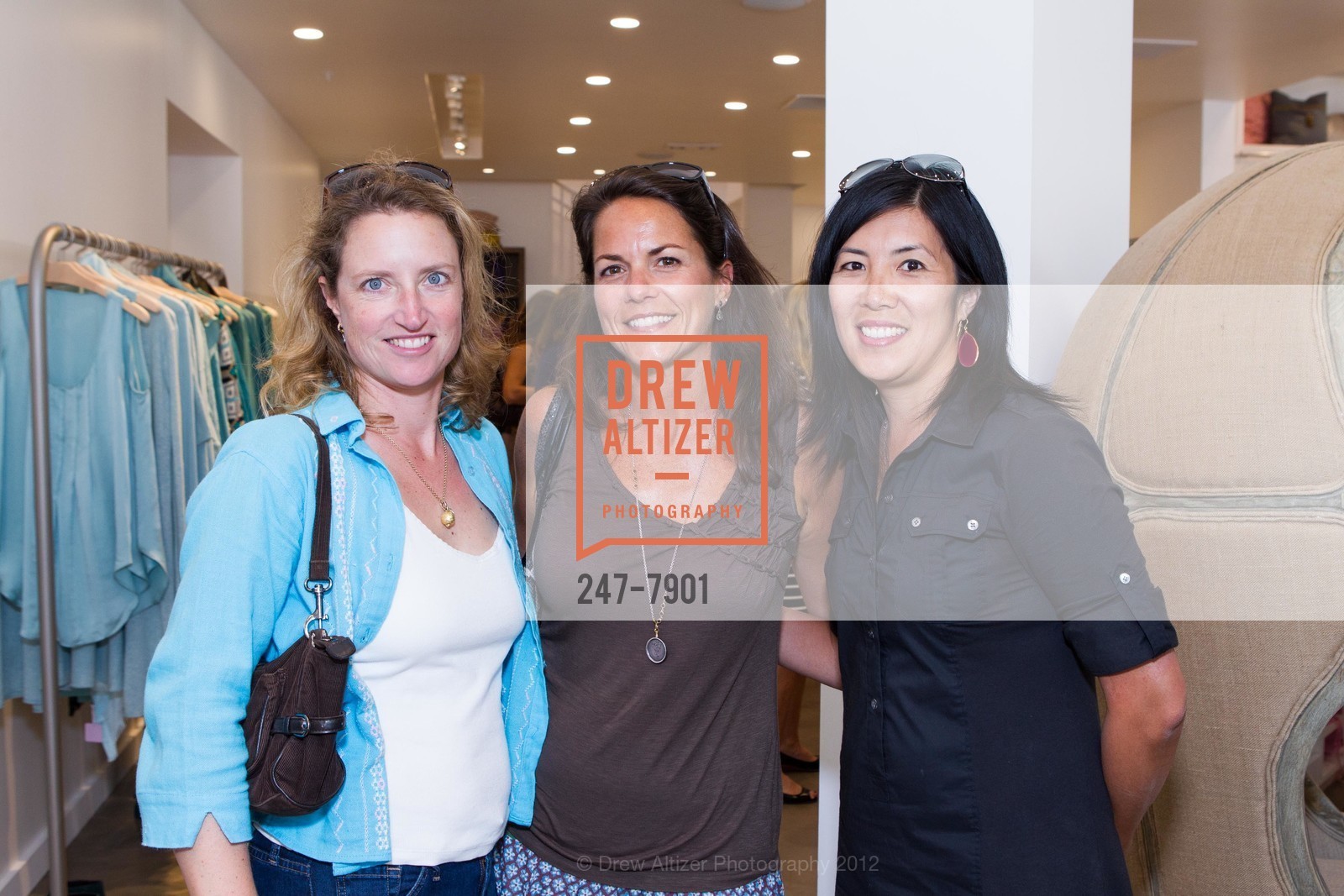 Tara Meehan, Elizabeth Gerber, Yi-Ling Chen, Photo #247-7901