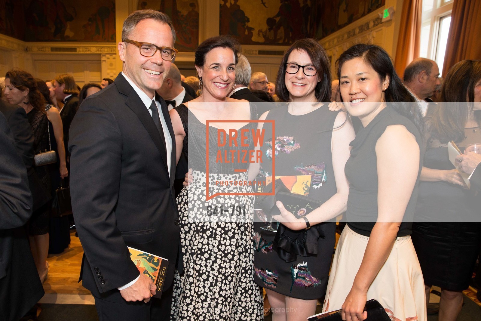 Courtney Pash, Tara Sullivan, Ming Yeung, SAN FRANCISCO HERITAGE Soiree 2015, US, April 19th, 2015, Photo #841-791 Courtney Pash, Tara Sullivan, Ming Yeung, Photo #841-791