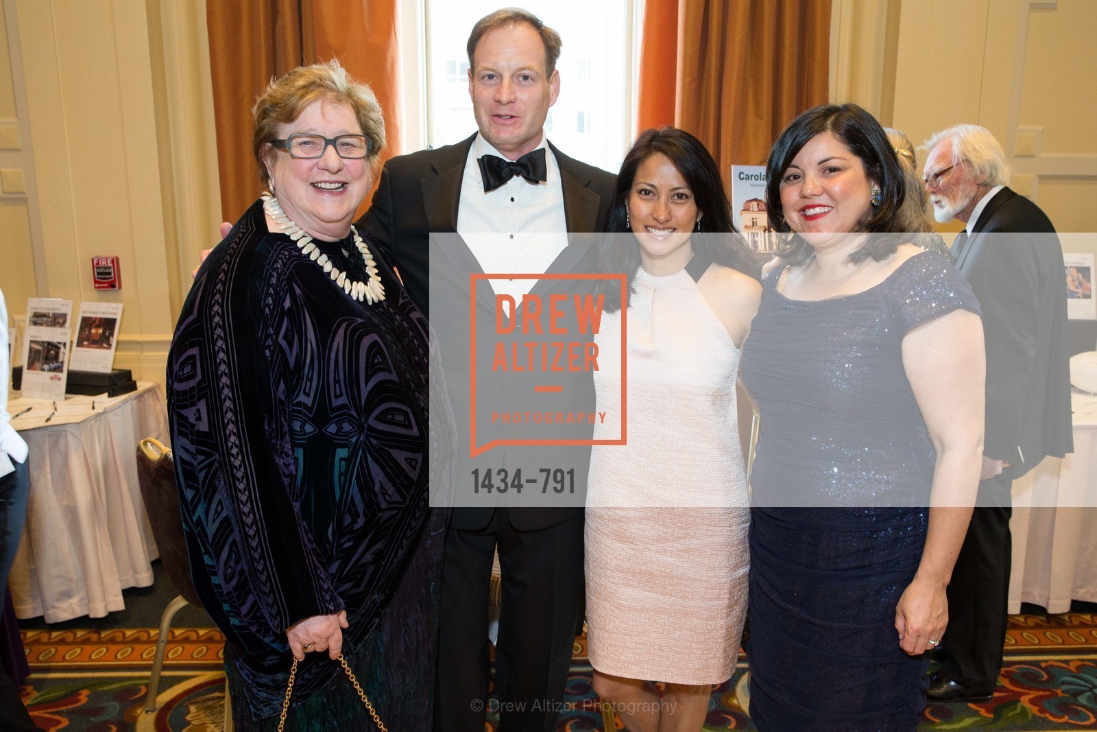 Linda Jo Fitz, Jeff Gherardini, Suzanne Gherardini, Erin Garcia, SAN FRANCISCO HERITAGE Soiree 2015, US, April 19th, 2015, Photo #1434-791 Linda Jo Fitz, Jeff Gherardini, Suzanne Gherardini, Erin Garcia, Photo #1434-791