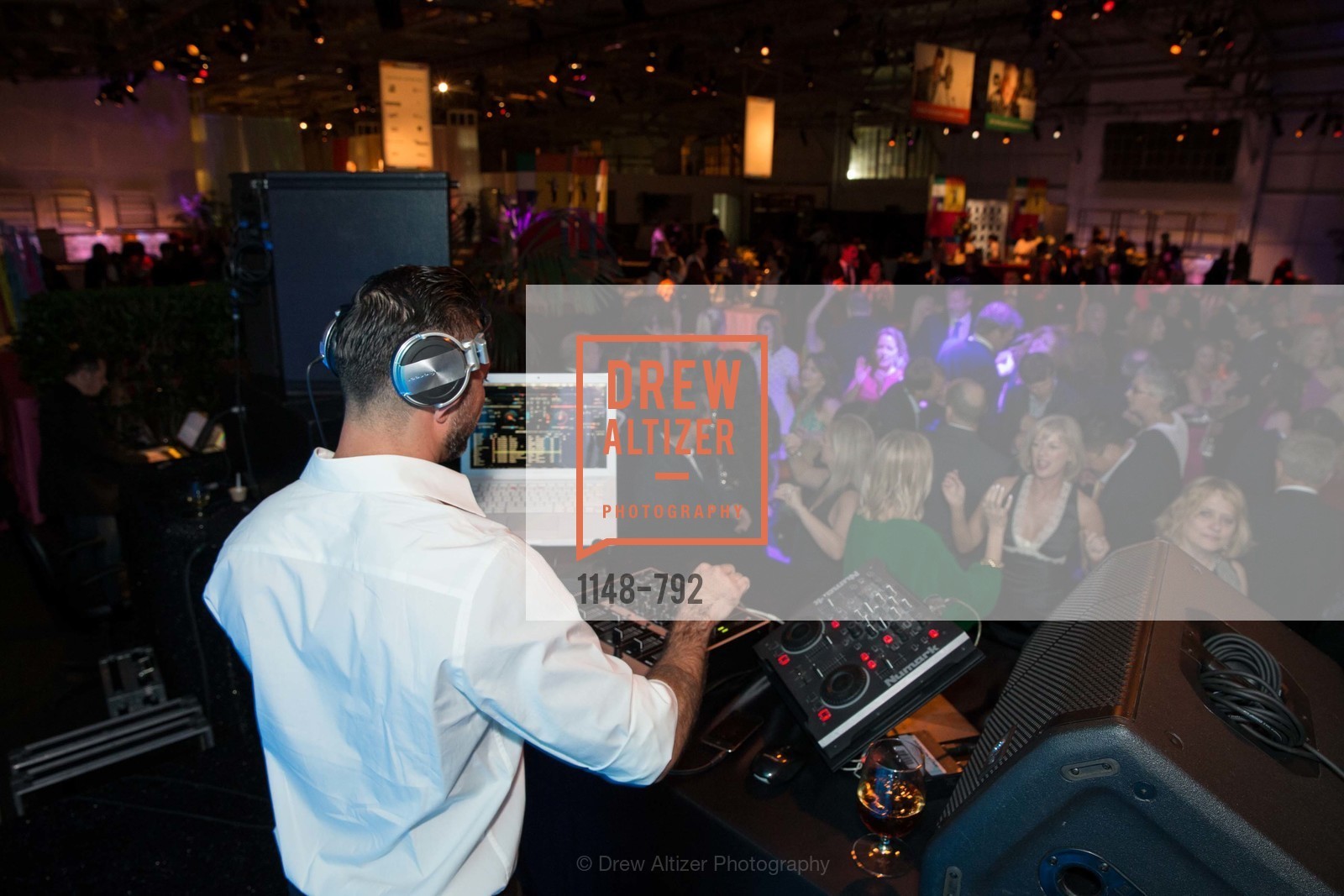 Dj, MEALS ON WHEELS OF SAN FRANCISCO'S 28th Annual Star Chefs and Vintners Gala, US, April 20th, 2015,Drew Altizer, Drew Altizer Photography, full-service agency, private events, San Francisco photographer, photographer california