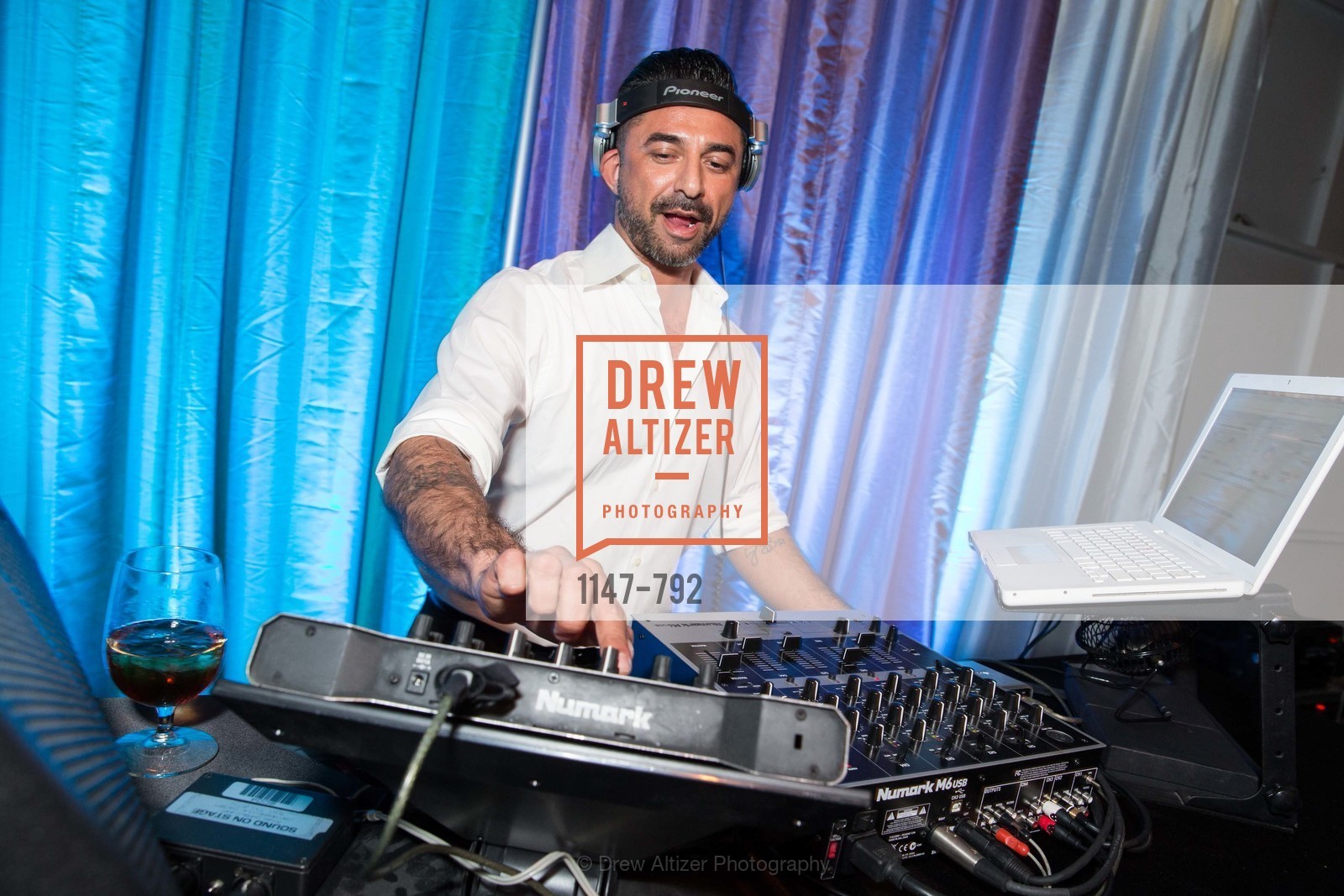 Dj, MEALS ON WHEELS OF SAN FRANCISCO'S 28th Annual Star Chefs and Vintners Gala, US, April 20th, 2015,Drew Altizer, Drew Altizer Photography, full-service agency, private events, San Francisco photographer, photographer california