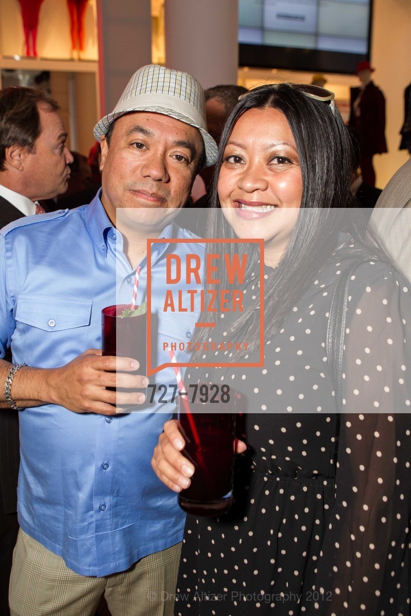 Curt Harper, Mary Nite, UNIQLO San Francisco Opens to the Public, Uniqlo Store. 111 Powell Street, October 4th, 2012, Photo #727-7928 Curt Harper, Mary Nite, Photo #727-7928
