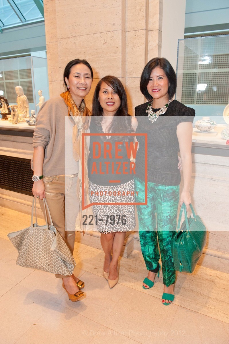 Xiaojun Lee, Sharon Seto, Jenny Chu, Clarins Shaping Facial Lift Collection Launch at the Asian Art Museum, Asian Art Museum. 200 Larkin Street, September 17th, 2012, Photo #221-7976 Xiaojun Lee, Sharon Seto, Jenny Chu, Photo #221-7976