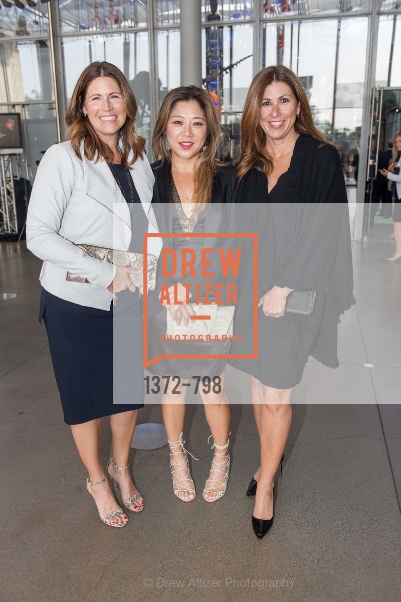 Sarah Doll, Elyn Shin, Paige Catano, CALIFORNIA ACADEMY OF SCIENCES - Big Bang Gala 2015, US, April 24th, 2015, Photo #1372-798 Sarah Doll, Elyn Shin, Paige Catano, Photo #1372-798