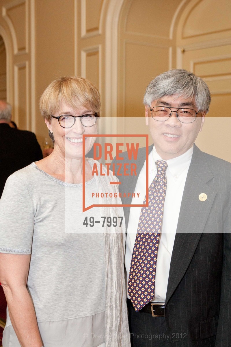 Mary Hackenbracht, Buck Gee, ASIA SOCIETY Northern California 9th Annual Dinner, US, May 11th, 2012, Photo #49-7997 Mary Hackenbracht, Buck Gee, Photo #49-7997