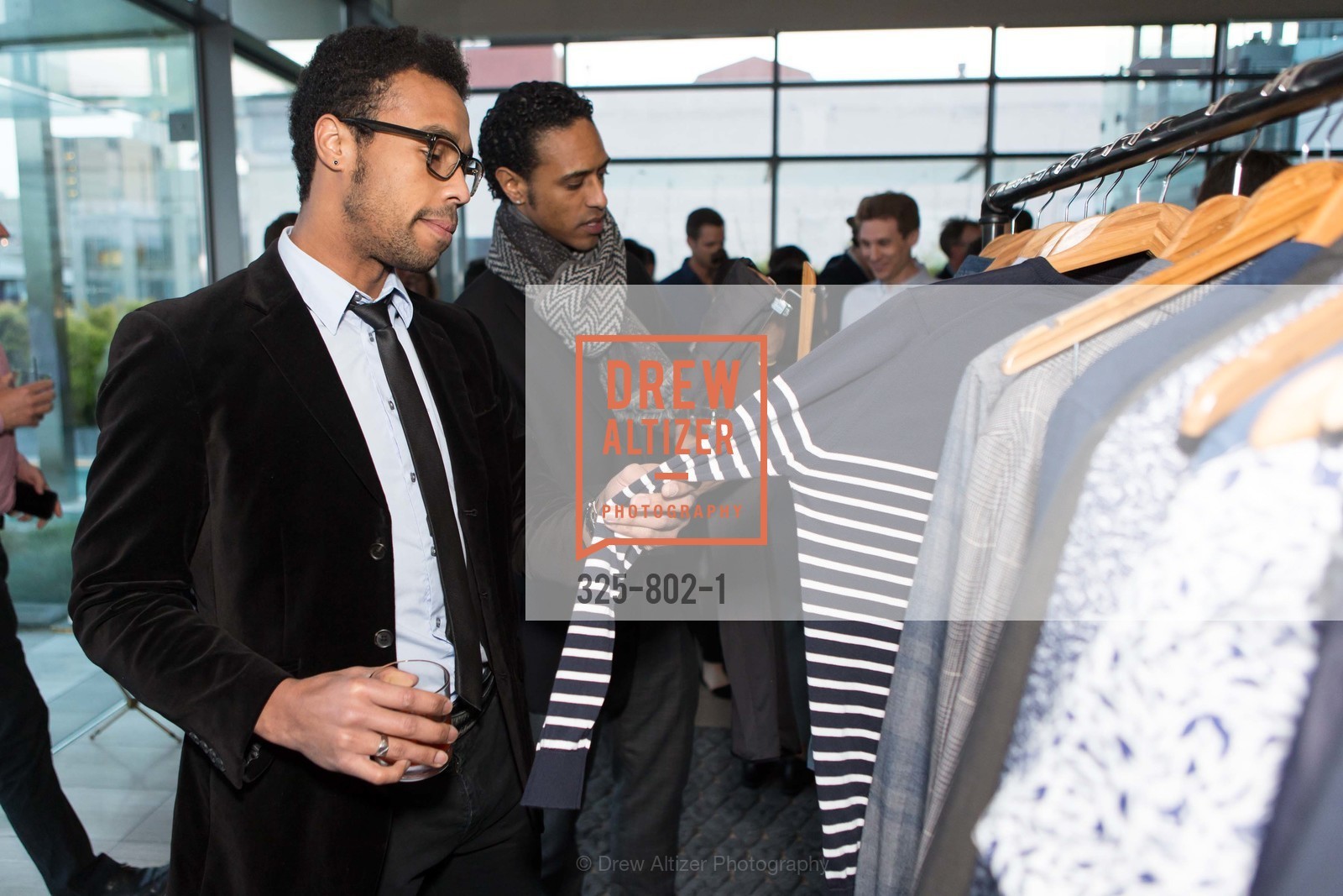 Anthony Spaulding, Daniel Deivison Oliveira, MR PORTER Celebrate The San Francisco Issue of The Journal, US, April 24th, 2015, Photo #325-802-1 Anthony Spaulding, Daniel Deivison Oliveira, Photo #325-802-1