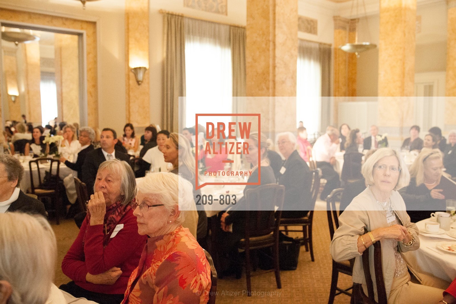 Atmosphere, BURKE'S Alumnae Luncheon, US, April 25th, 2015, Photo #209-803 Atmosphere, Photo #209-803
