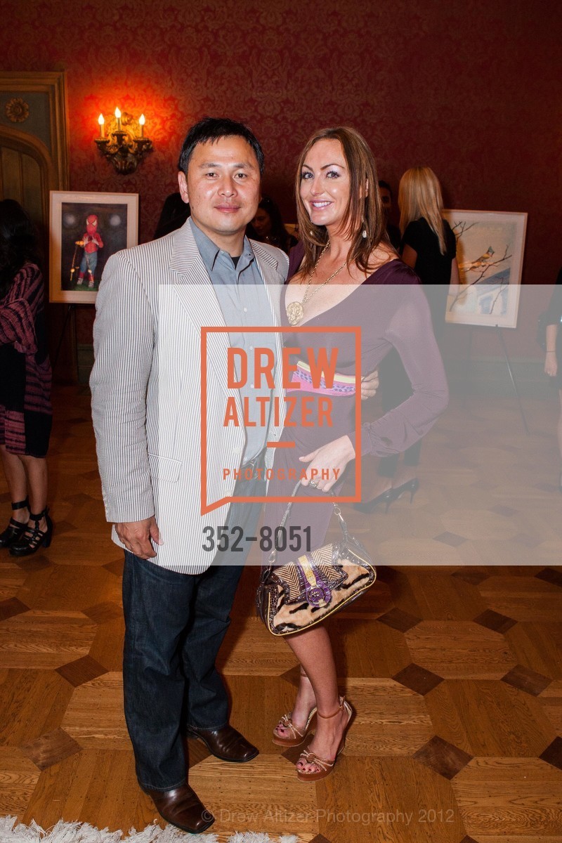 Hon Luu, Cameron Saunders, GALLERY FOR THE PEOPLE Hosted by Marisa Tomei, US, October 18th, 2012, Photo #352-8051 Hon Luu, Cameron Saunders, Photo #352-8051