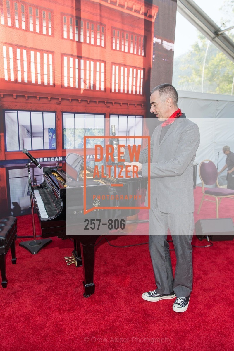 Alan Cumming, A.C.T. Gala Come Get Stranded, US, April 26th, 2015, Photo #257-806 Alan Cumming, Photo #257-806