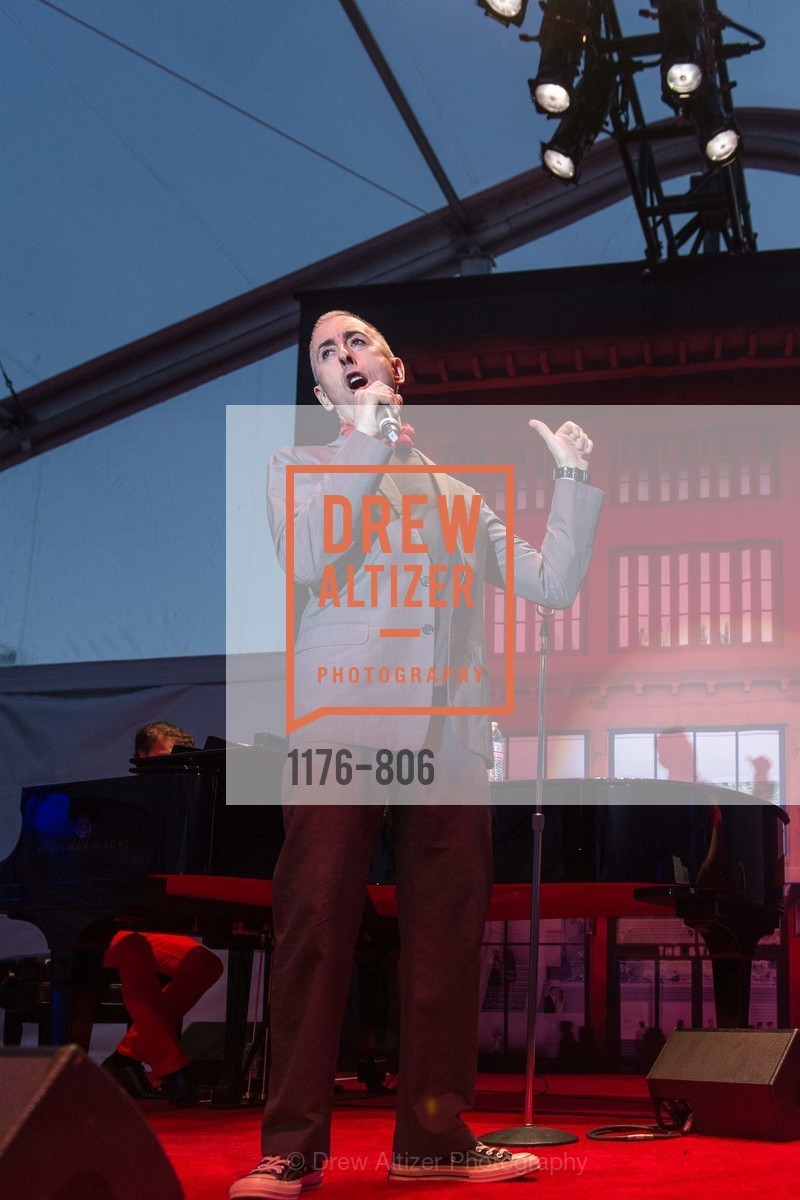 Performance By Alan Cumming, A.C.T. Gala Come Get Stranded, US, April 26th, 2015,Drew Altizer, Drew Altizer Photography, full-service agency, private events, San Francisco photographer, photographer california