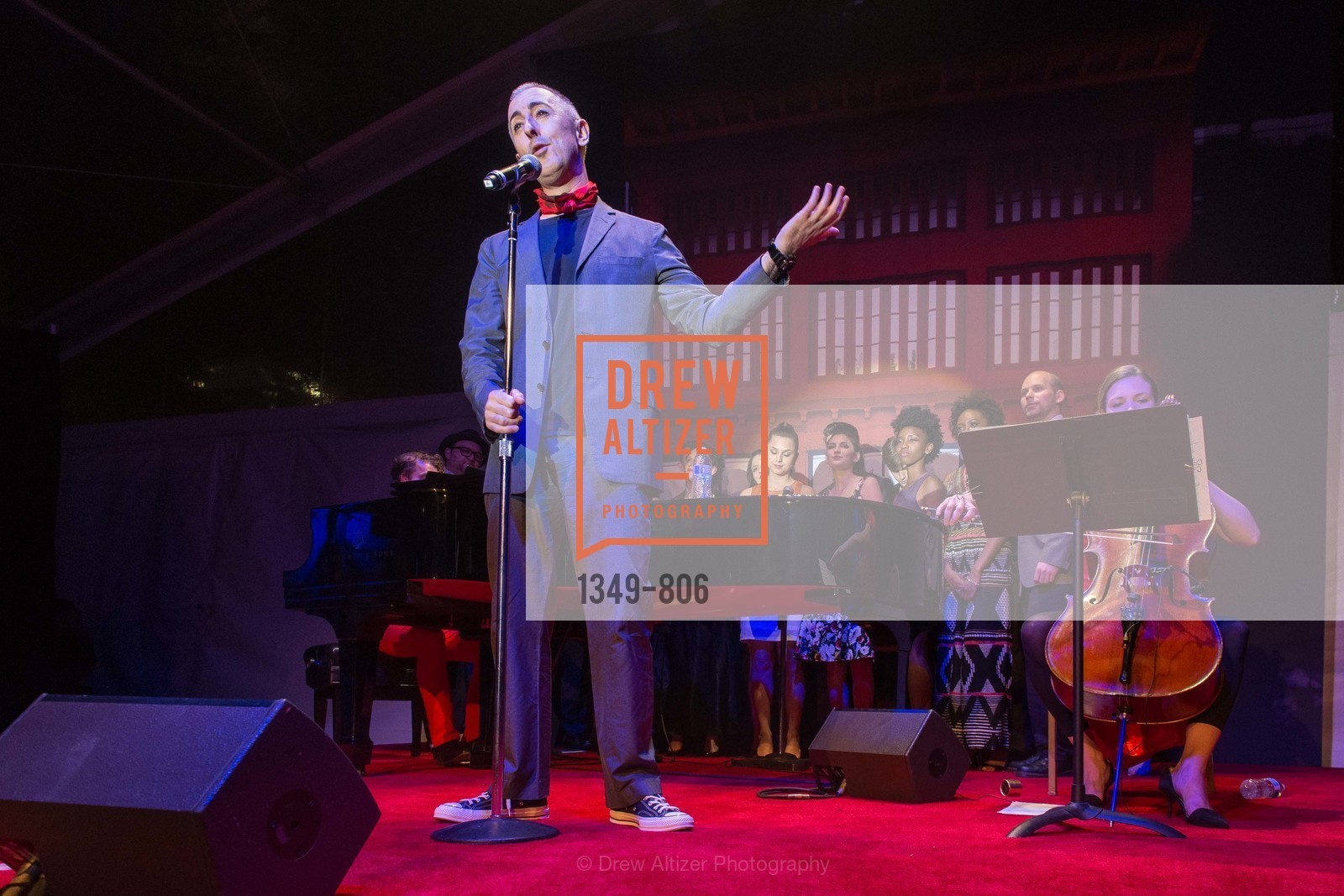 Performance By Alan Cumming, A.C.T. Gala Come Get Stranded, US, April 26th, 2015, Photo #1349-806 Performance By Alan Cumming, Photo #1349-806