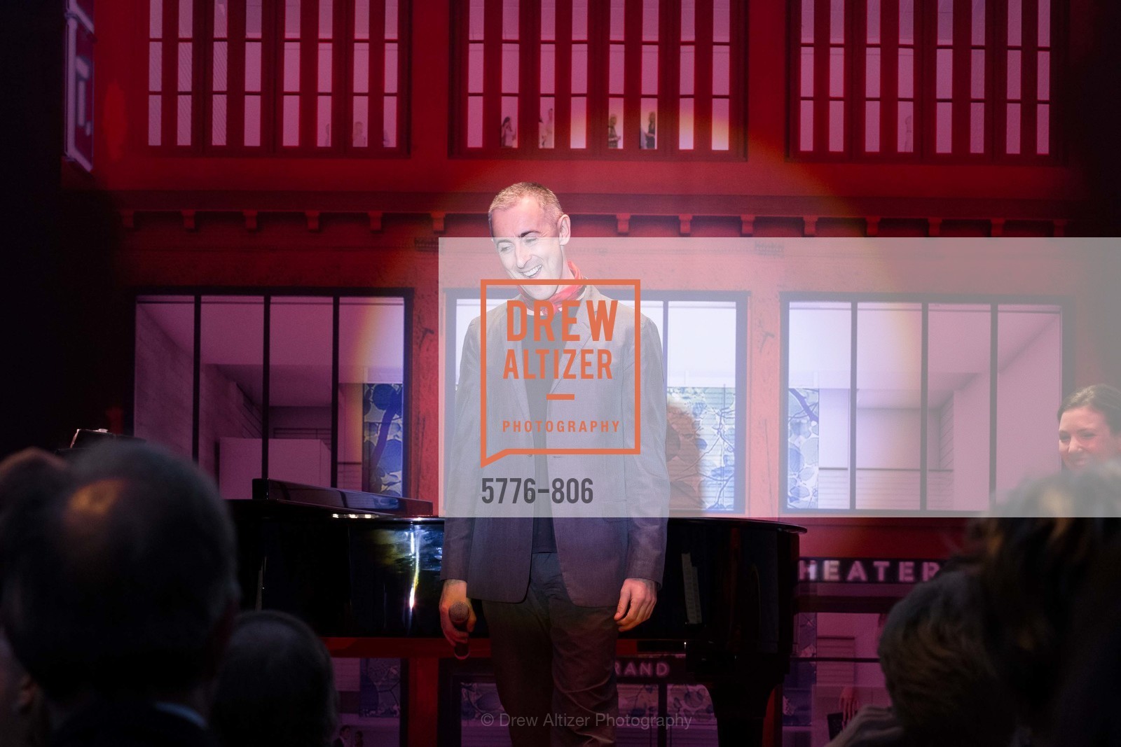 Performance By Alan Cumming, A.C.T. Gala Come Get Stranded, US, April 26th, 2015, Photo #5776-806 Performance By Alan Cumming, Photo #5776-806