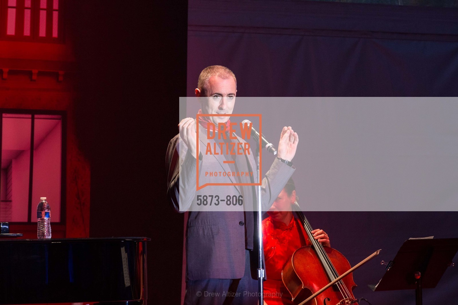 Performance By Alan Cumming, A.C.T. Gala Come Get Stranded, US, April 26th, 2015,Drew Altizer, Drew Altizer Photography, full-service agency, private events, San Francisco photographer, photographer california