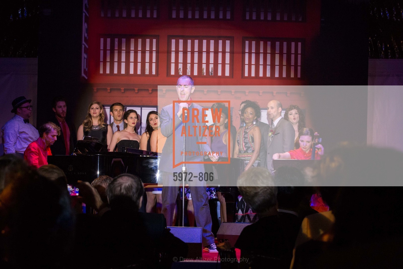 Performance By Alan Cumming, A.C.T. Gala Come Get Stranded, US, April 26th, 2015, Photo #5972-806 Performance By Alan Cumming, Photo #5972-806